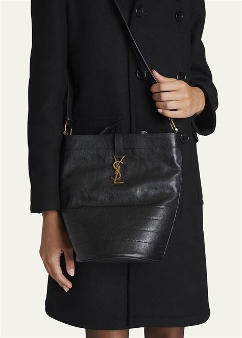 SAINT LAURENT Seau Fermoir YSL Crossbody 